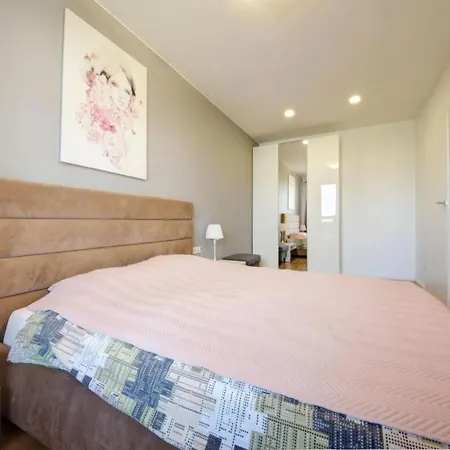 Sausio 13 Apartamentas Lejlighed